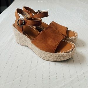 Universal Threads Espadrille Wedges